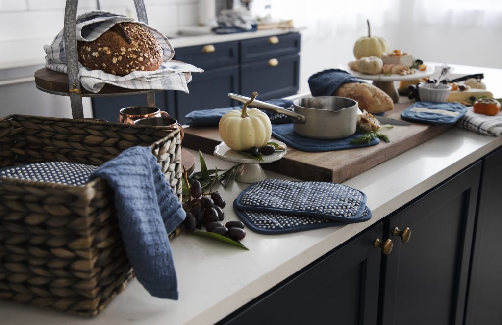 Oven Mitts and Pot Holders Set with Kitchen Towels and Dishcloths